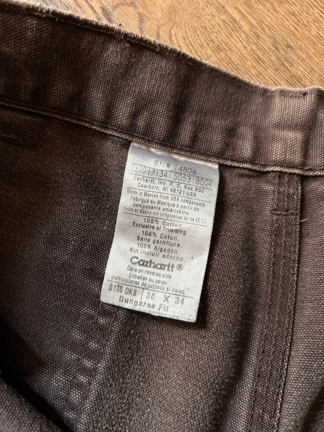 [36]칼하트 USA 데미지드 페이딩 다크브라운 더블니 워크 팬츠 상품이미지4