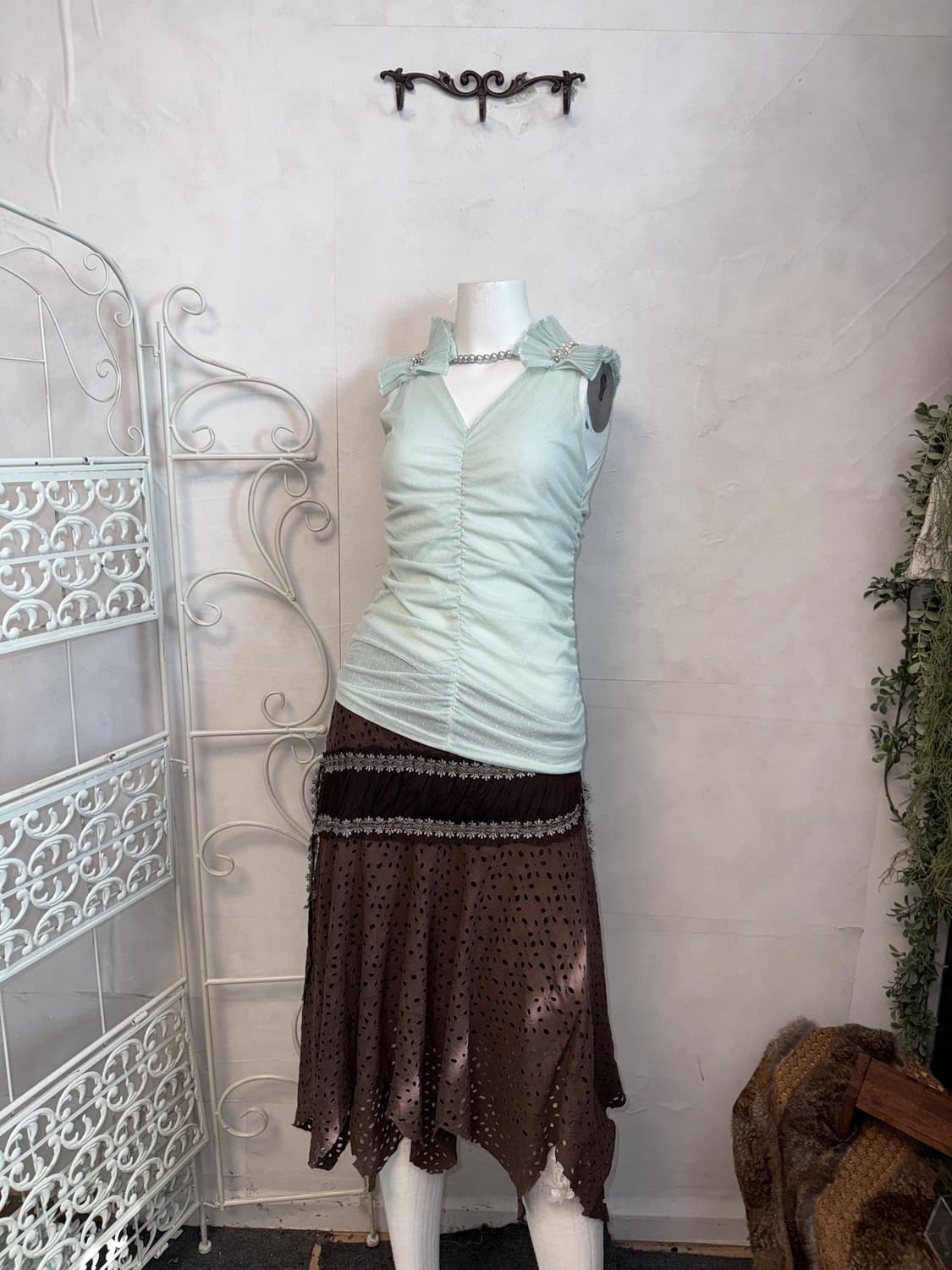 Mint dot shirring pleats beads 슬리브리스 상품이미지3