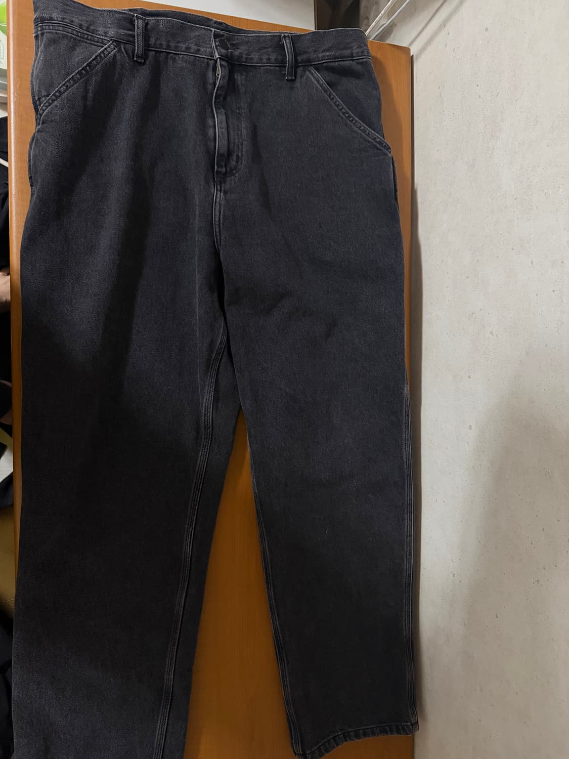 칼하트WIP 싱글 니 팬츠 스미스 블랙 스톤 워시드 상품이미지1