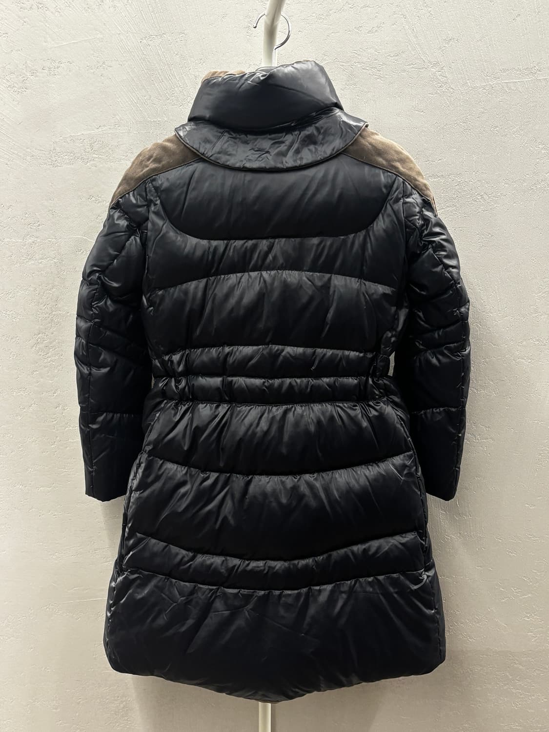 타임 블랙 다운 패딩 코트  상품이미지8