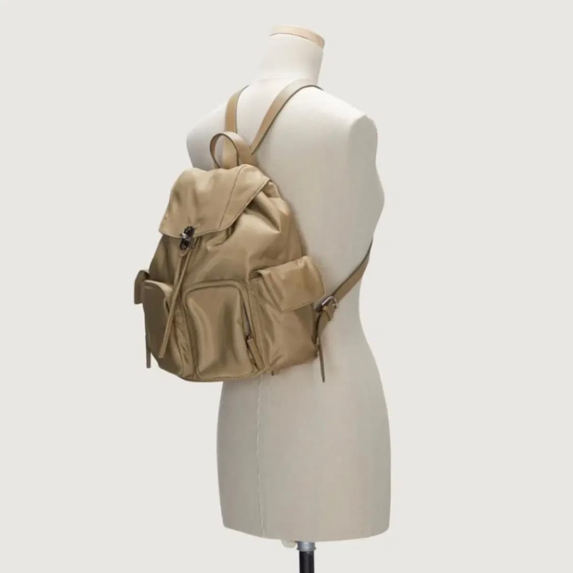 분크 헤이 더블 포켓 백팩 미듐 베이지 상품이미지2