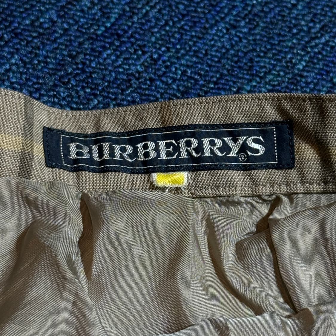 버버리 체크 미니스커트 상품이미지3