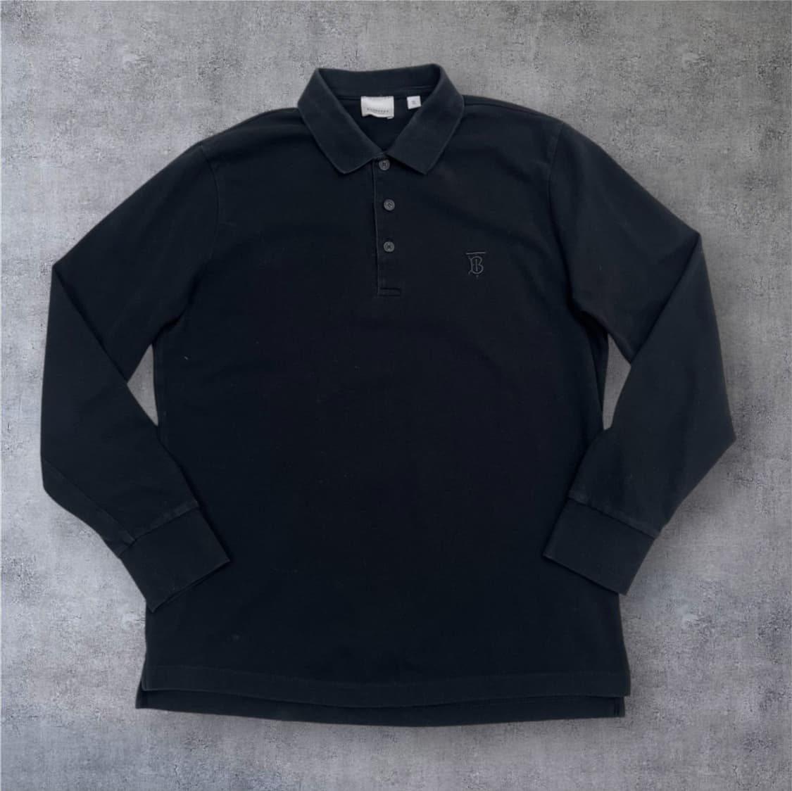 버버리 Burberry 블랙 로고 자수 긴팔 카라티 XL 상품이미지1