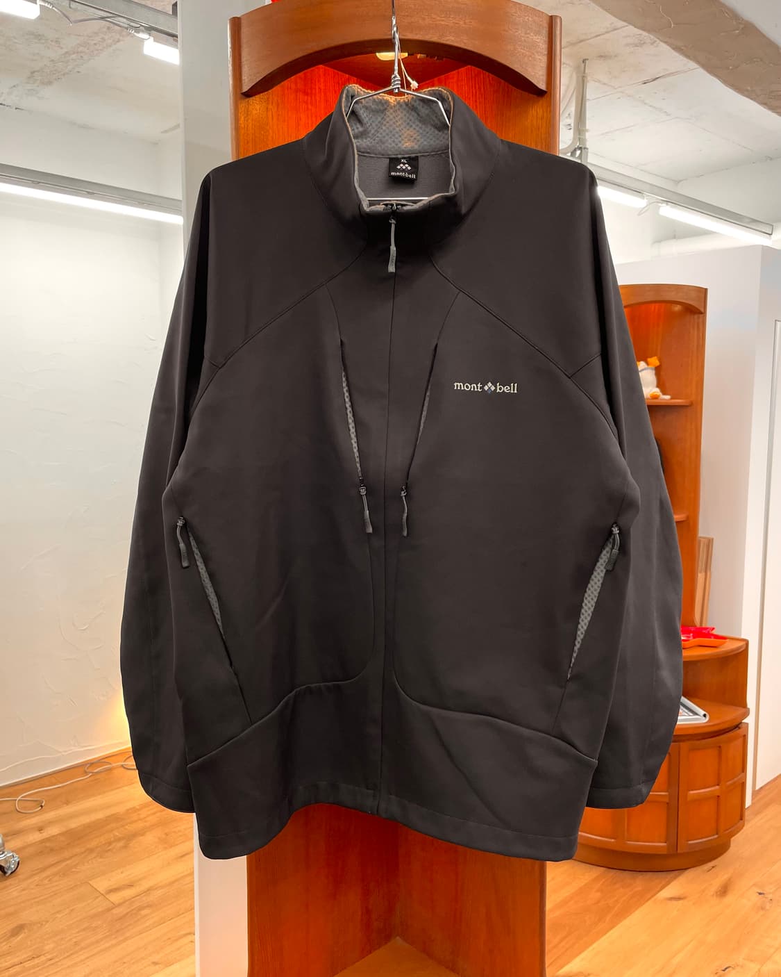[XL] 몽벨 재팬 소프트쉘 다크 브라운 자켓 상품이미지2
