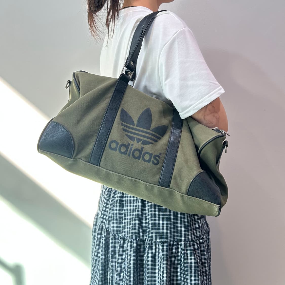 아디다스 카키 더플백 상품이미지3