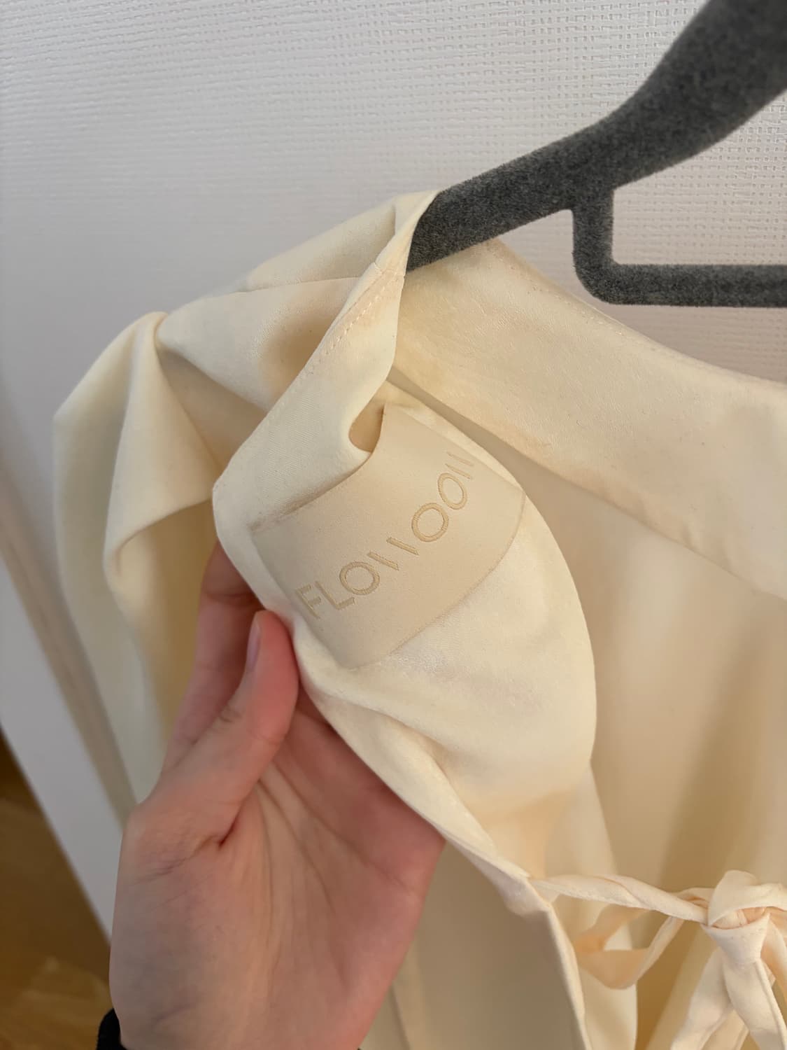 플로움 minuet blouse cream 상품이미지4