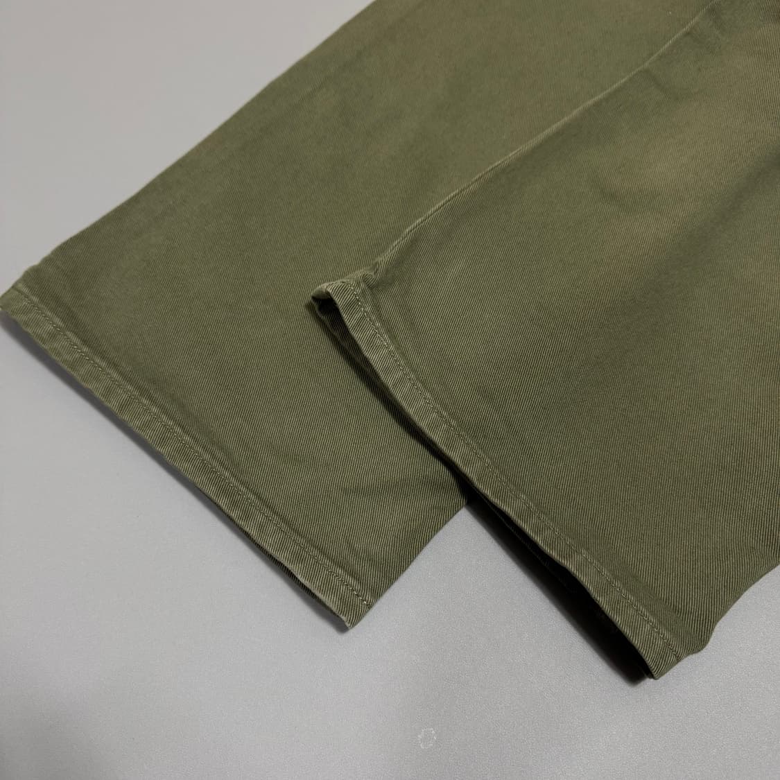 에드윈(EDWIN) 올리브컬러 코튼 라벨 로고 루즈 카펜터 워크 팬츠 상품이미지5