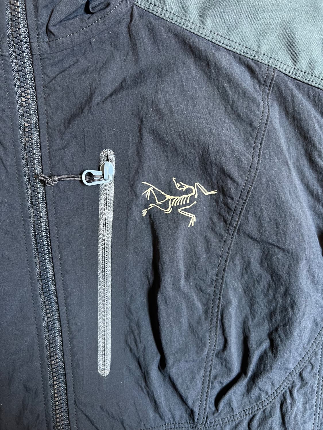 아크테릭스(Arc'teryx) 하이브리드 후디 바람막이 XS 상품이미지2