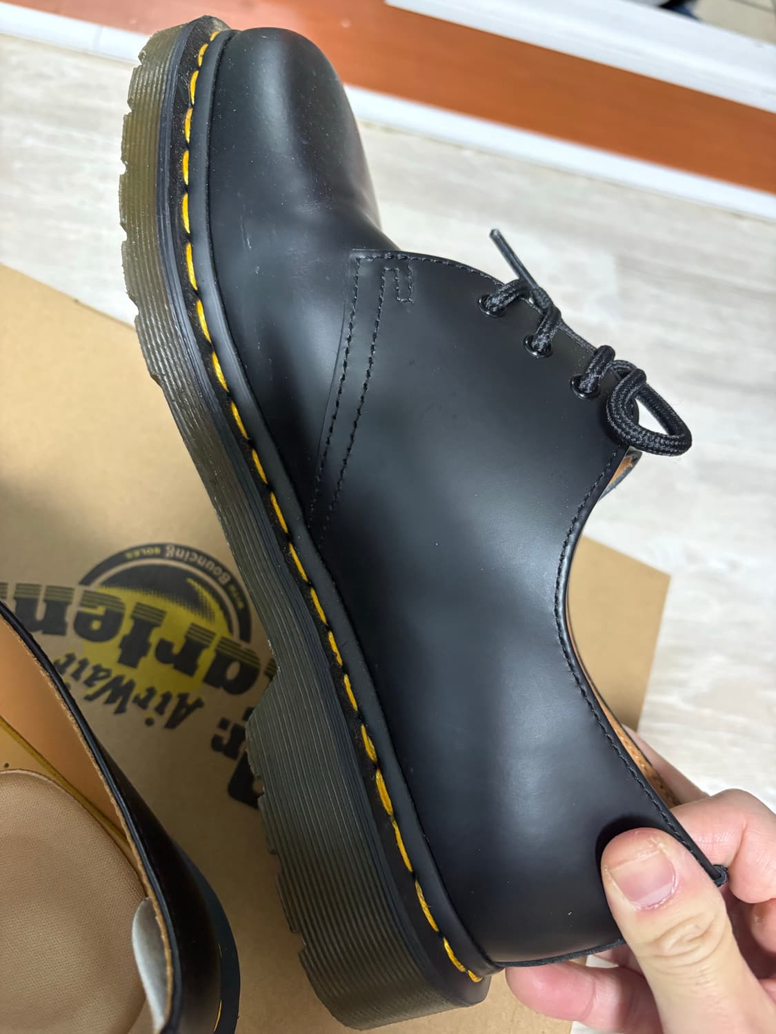 닥터마틴 1461 스무스 260(uk7) 16만원 상품이미지5