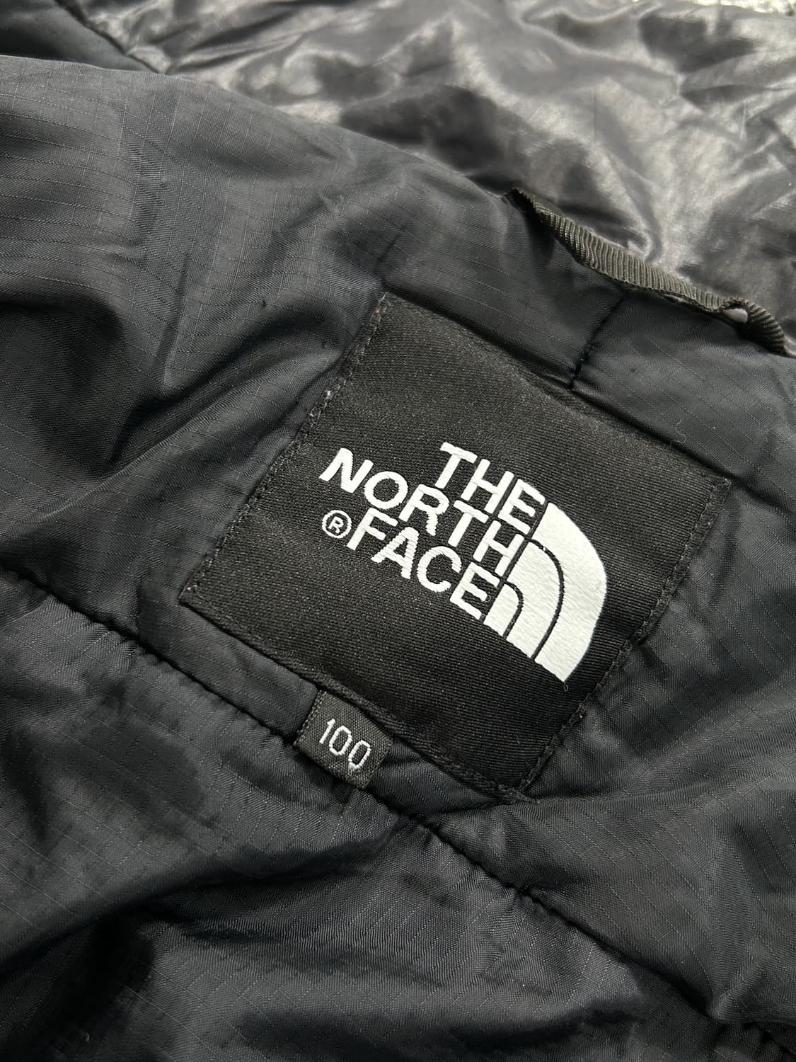 노스페이스 블랙 경량 패딩 L   상품이미지8