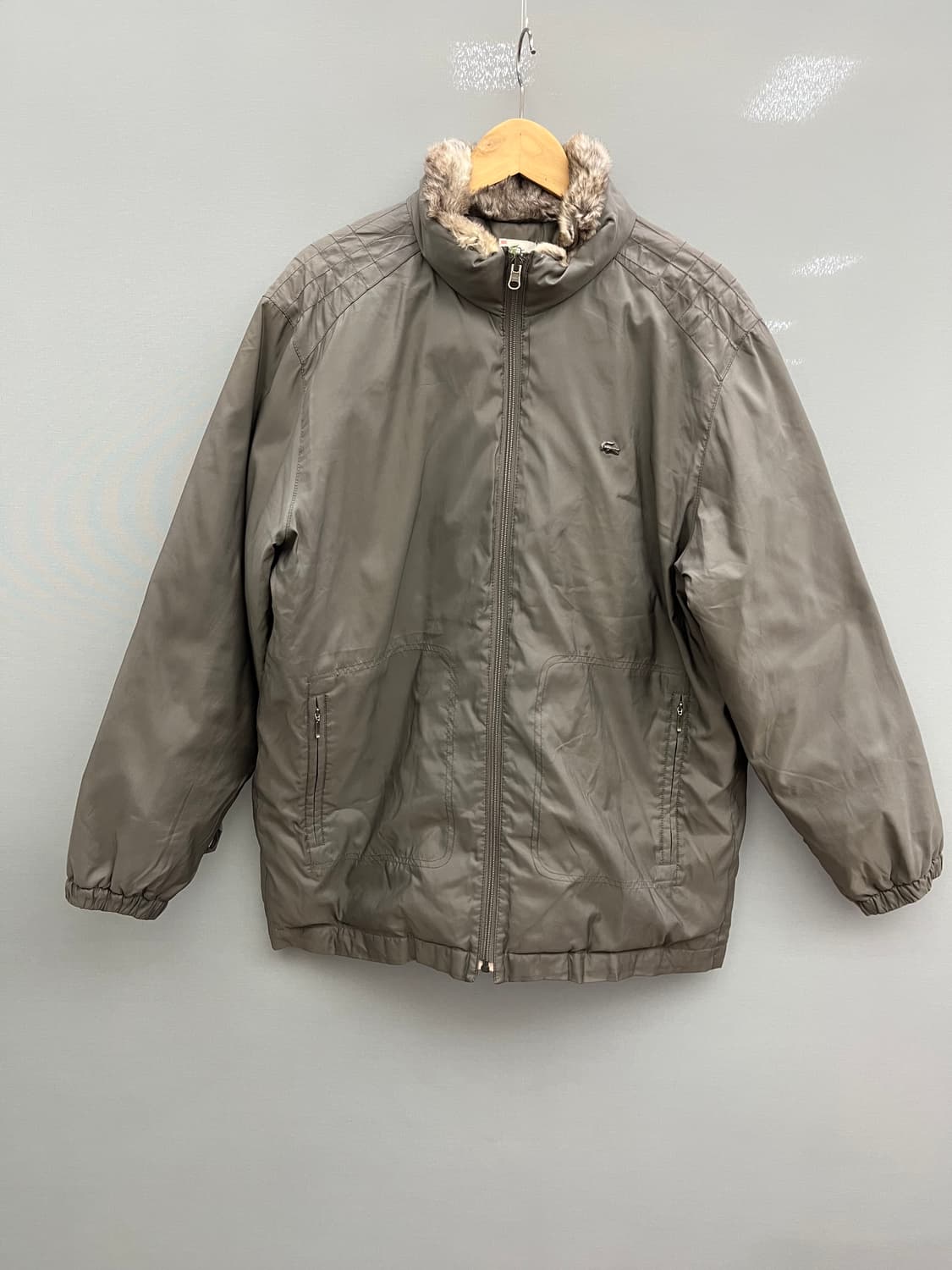 라코스테 남성 토끼퍼 덕다운 경량패딩 브라운 상품이미지1