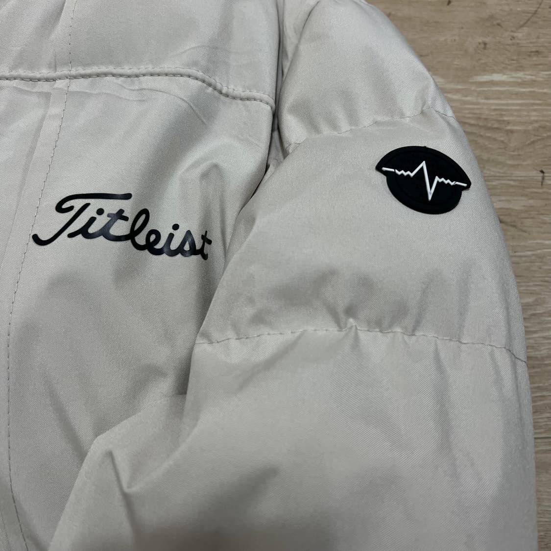 타이틀리스트 골프웨어 와펜 하이넥 패딩 점퍼 [아이보리] 2XL/110 상품이미지5