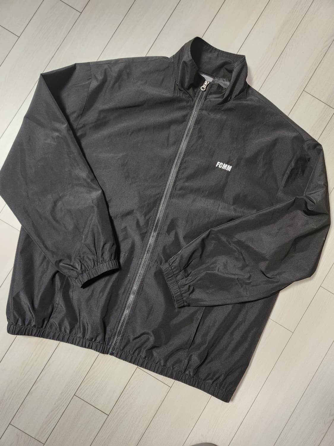 새상품급)FCMM 바람막이 사이즈110(xxl)

여러 중고사이트에도 같 상품이미지1