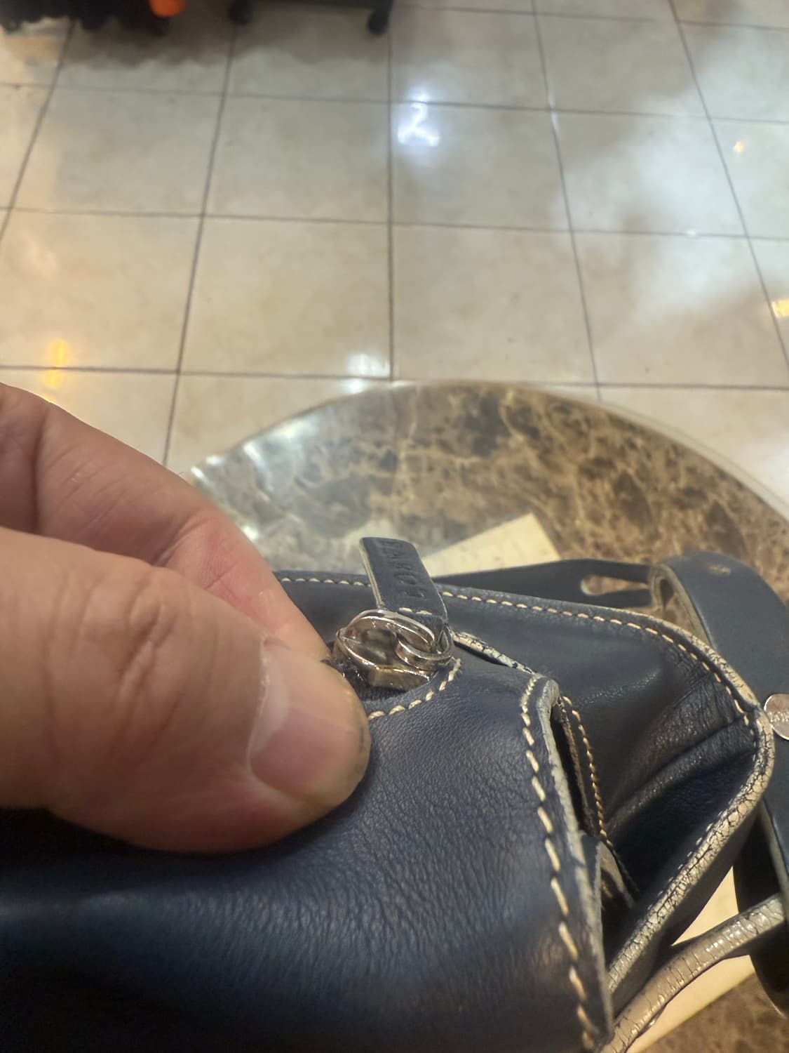 정품 로에베 쇼퍼백 팝니다 상품이미지9