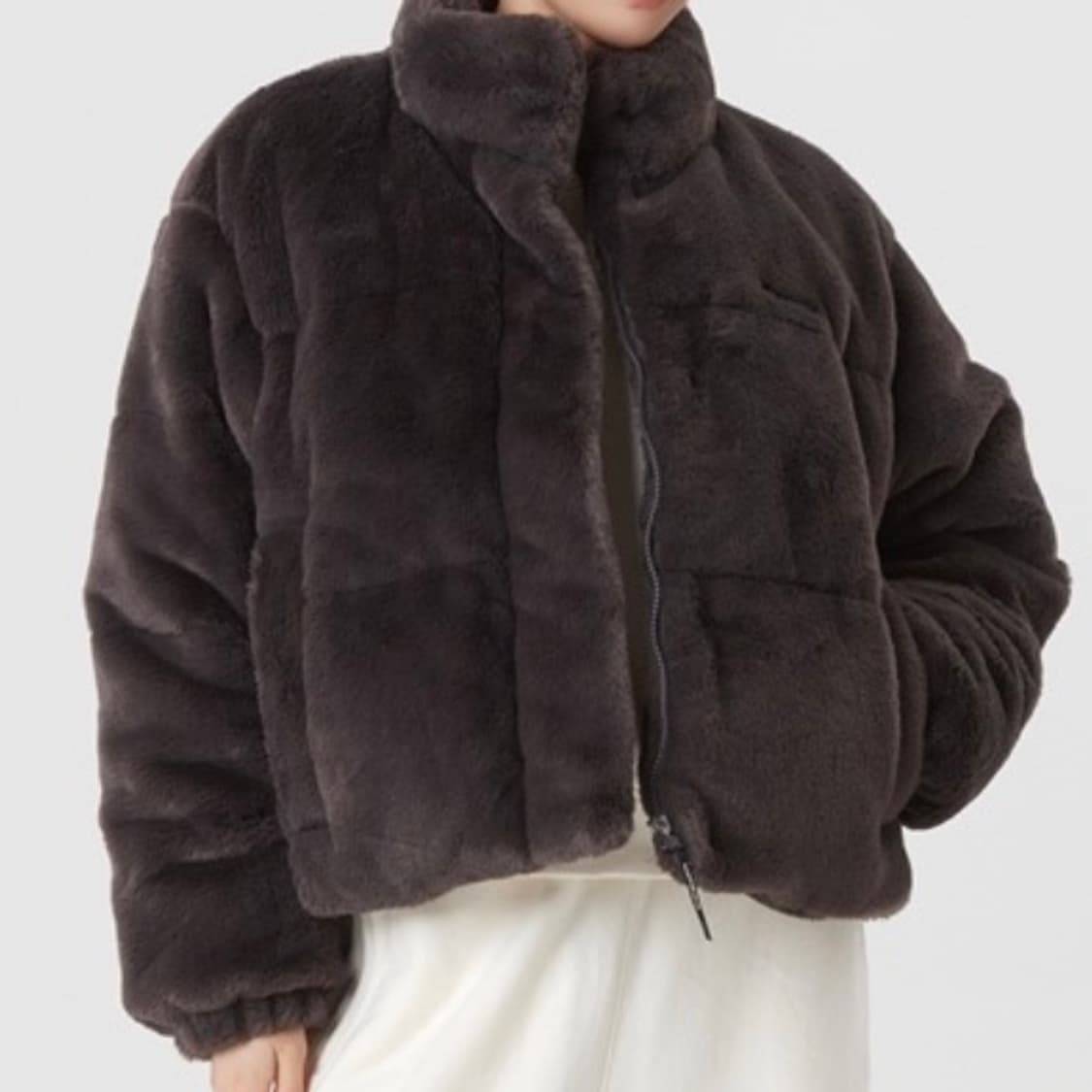 엄브로 우먼스 에코 퍼 다운 자켓 차콜 상품이미지8