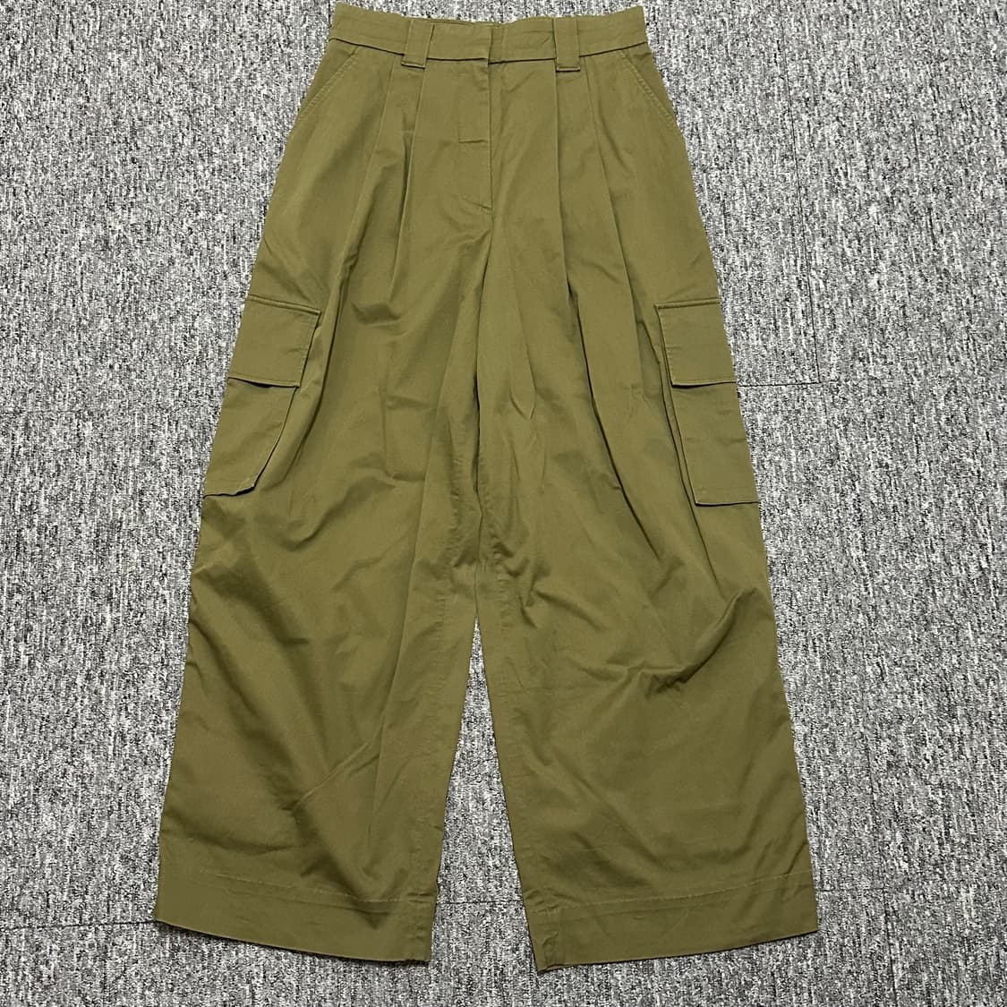 COS 코스 배럴 레그 카고 포켓 트라우저 팬츠 바지 카키 상품이미지3