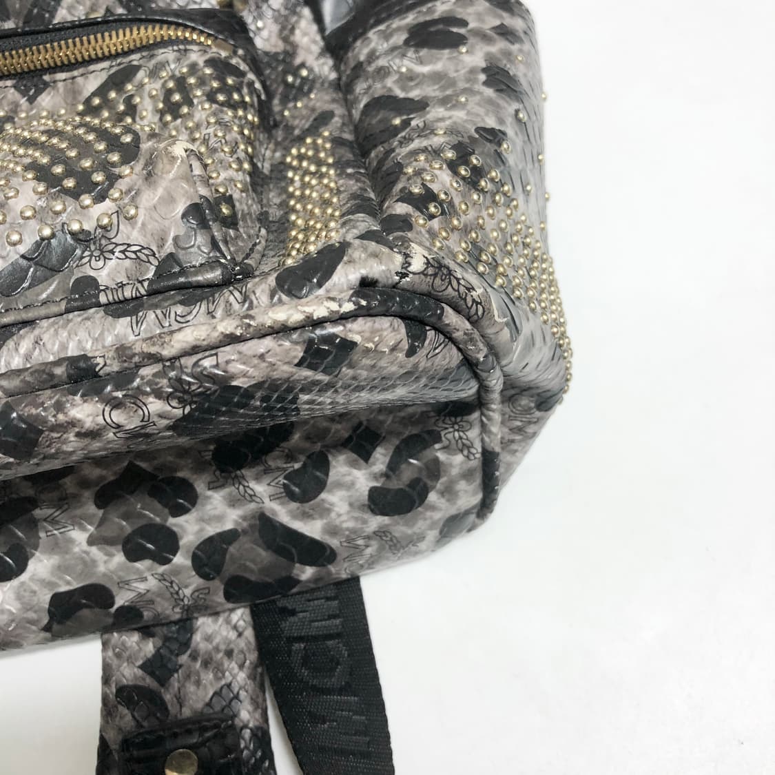 MCM 뱀피 스터드 백팩  상품이미지3