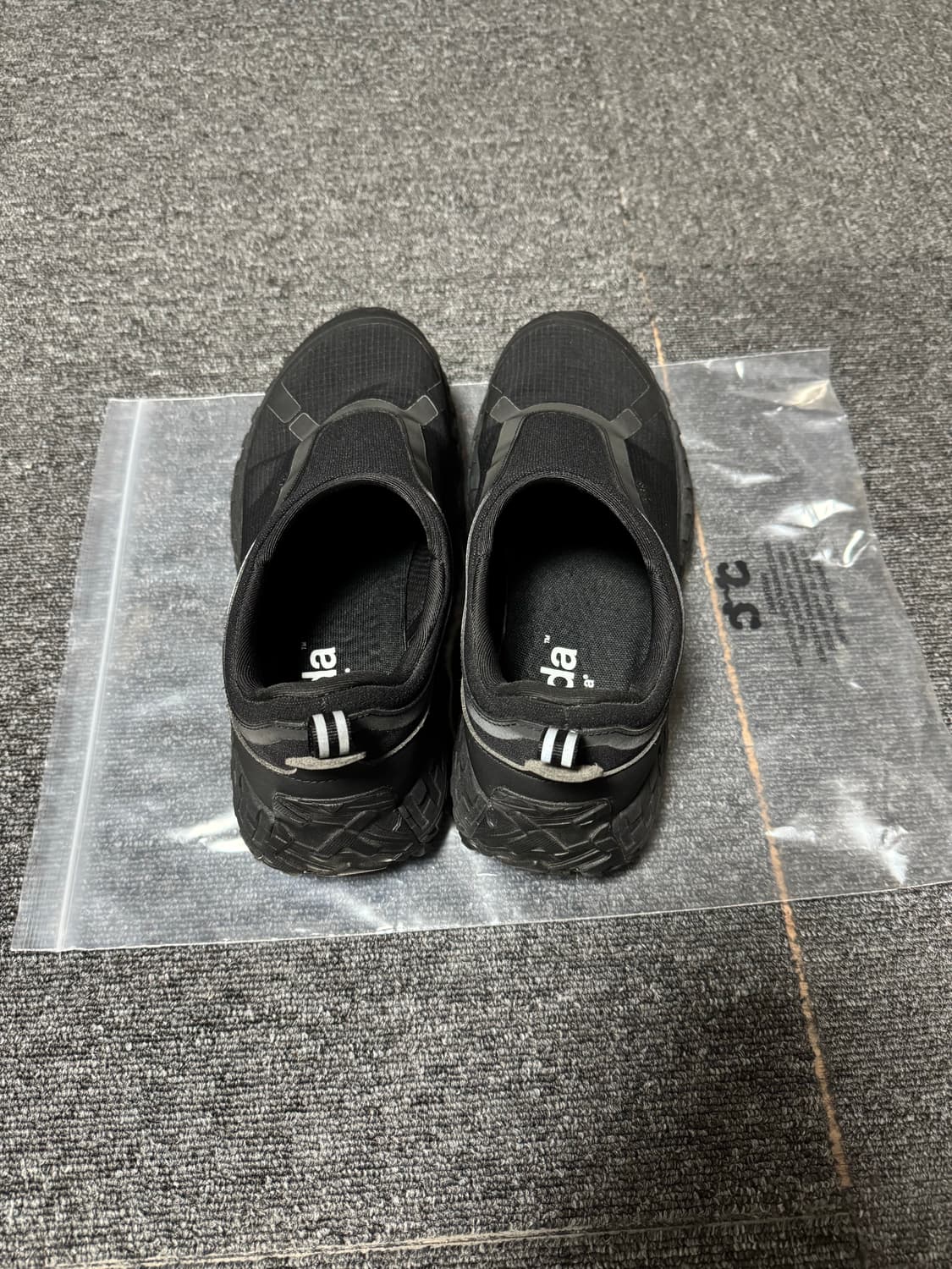 노다 003 블랙 스니커즈 270 사이즈 상품이미지3