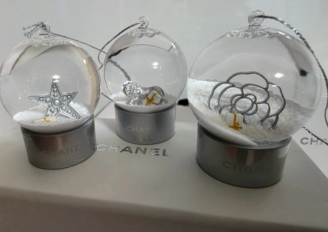 샤넬 미니 스노우볼 2024년 홀리데이 콜렉션 상품이미지1