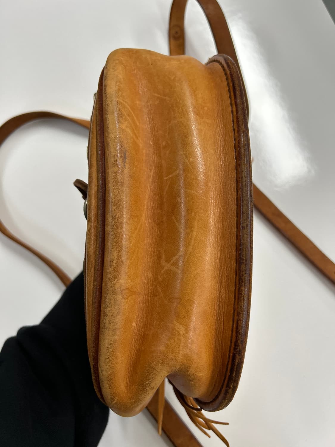 goros 고로스 네츄럴 새들레더 버킷백 7콘초 크로스백 상품이미지3