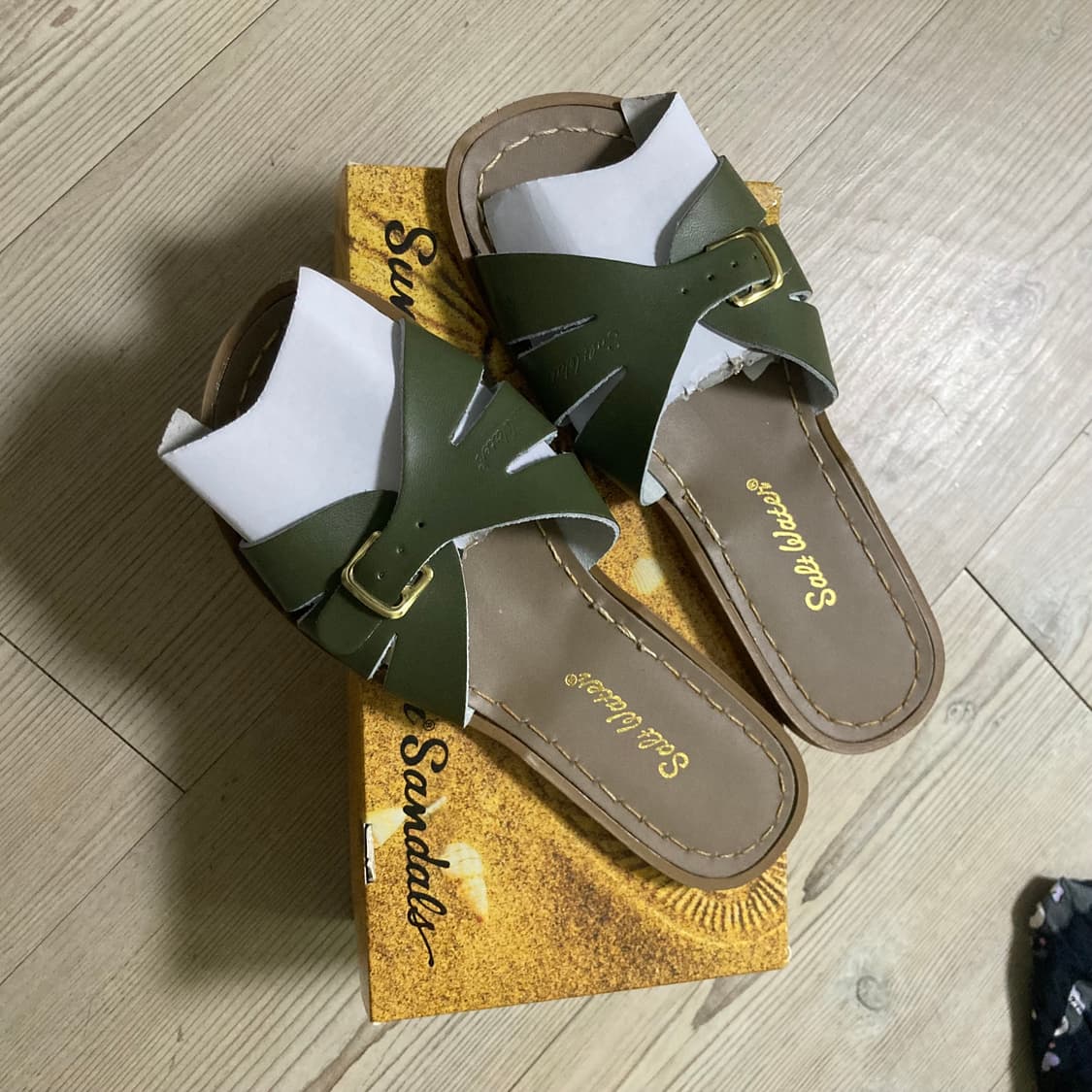 솔트워터 슬라이드 올리브  상품이미지1