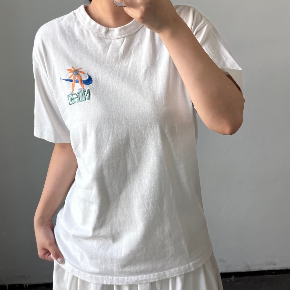 [XL] 나이키 화이트 반팔 상품이미지2