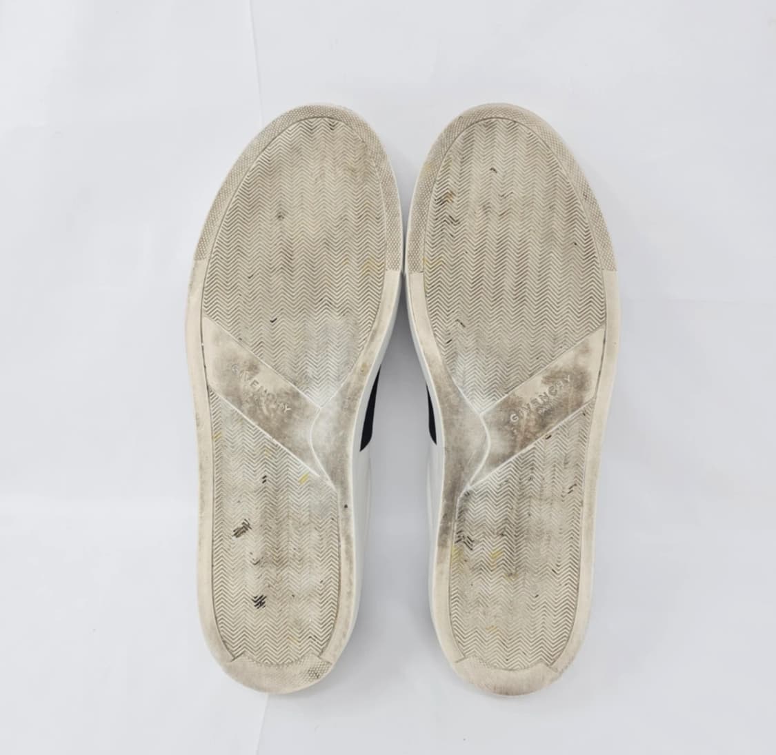 지방시 화이트 블랙 밴드 슬립온 스니커즈 42 (270) 상품이미지10