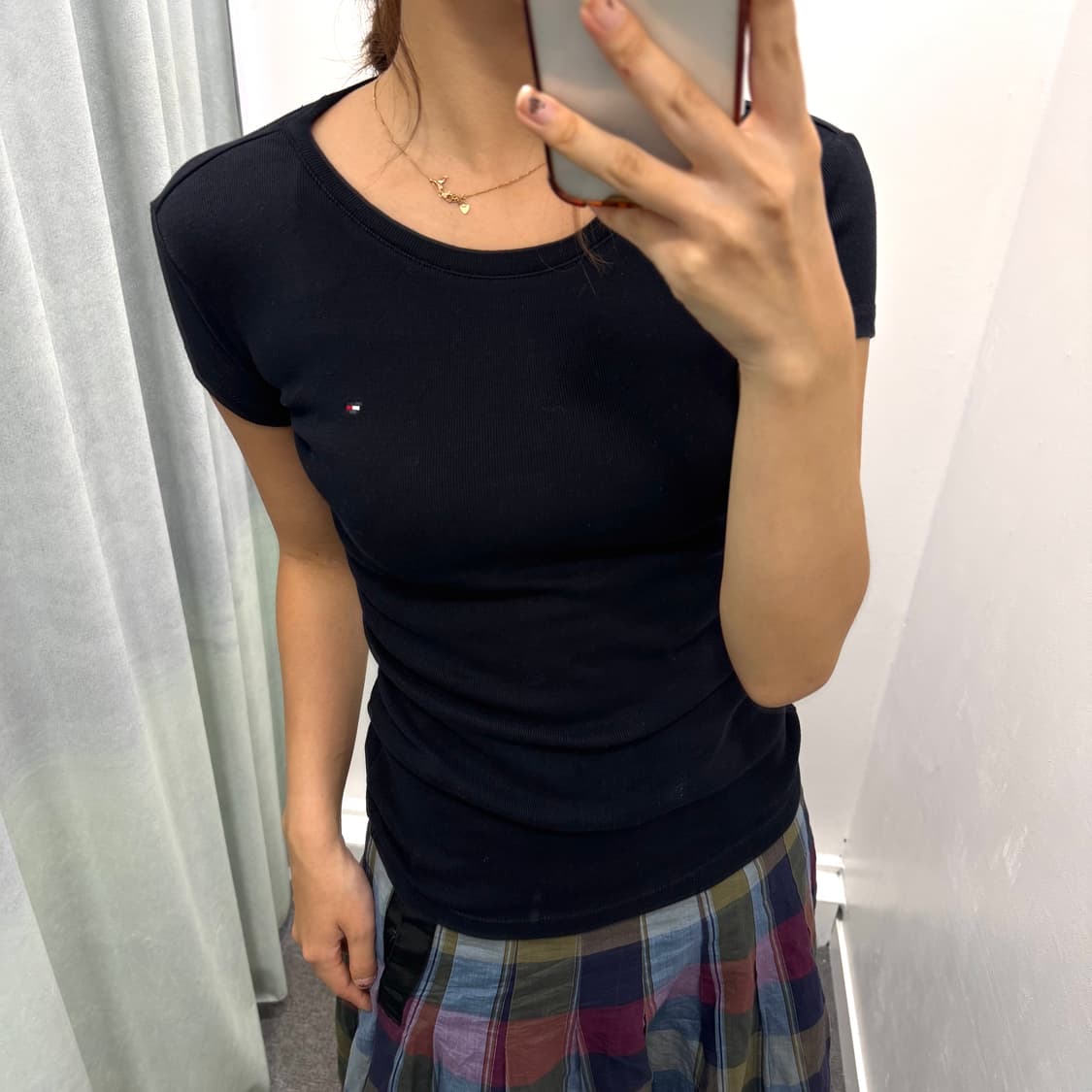 타미힐피거 블랙 반팔티 상품이미지3