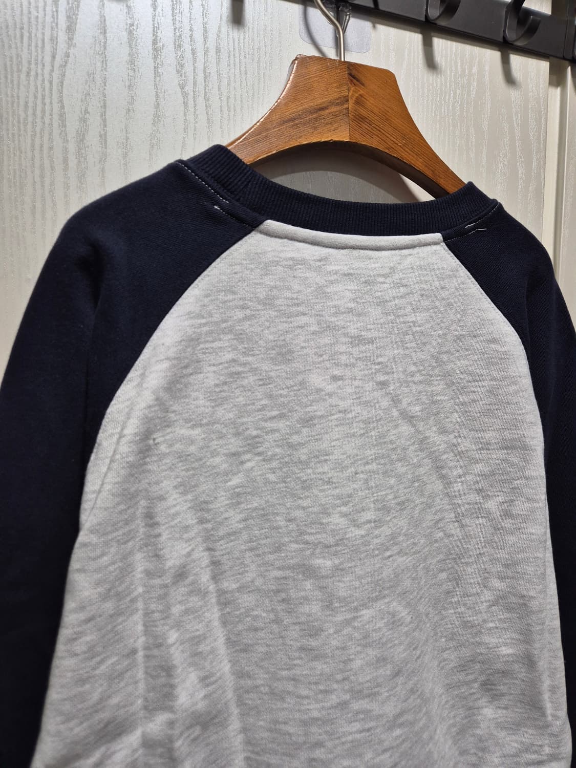 (세일)(새상품)프렌디 래글런 크롭 맨투맨 상품이미지8