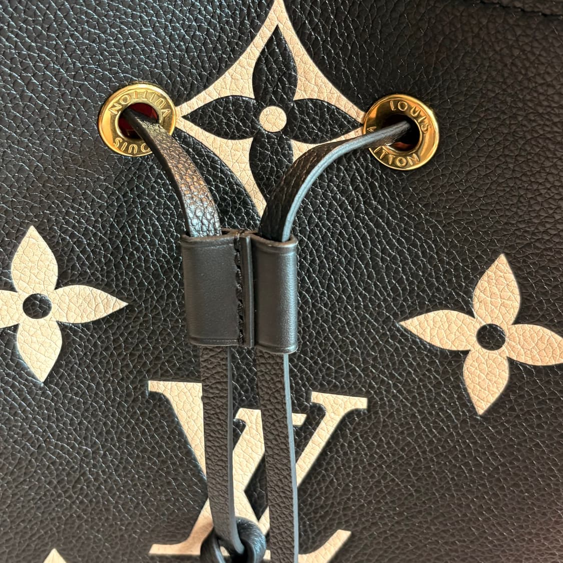 [거의 새상품] 루이비통 네오노에 MM 앙프렝뜨 블랙 상품이미지6