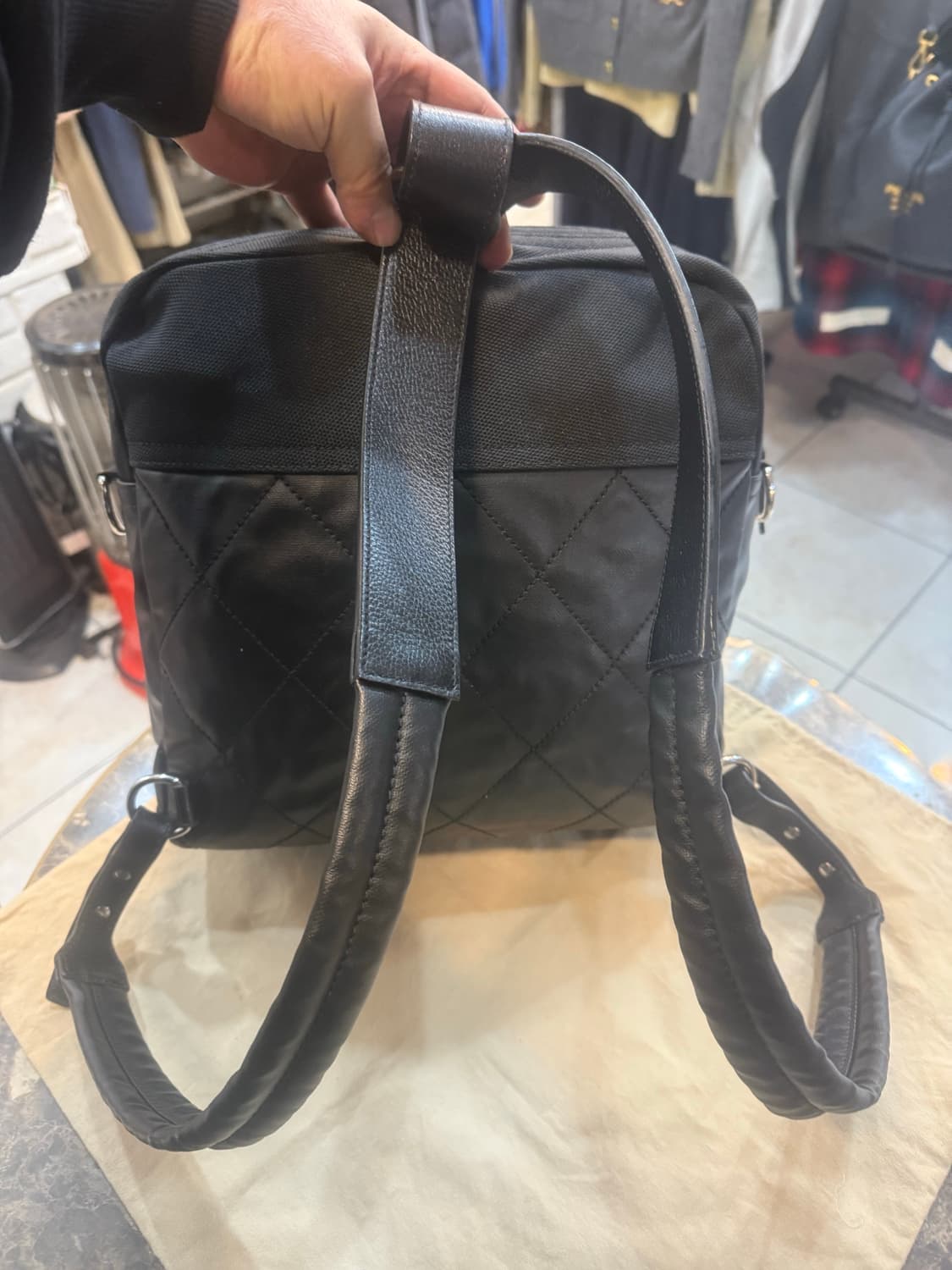 정품 샤넬 파리 비아리츠 백팩+크로스백 팝니다 상품이미지3