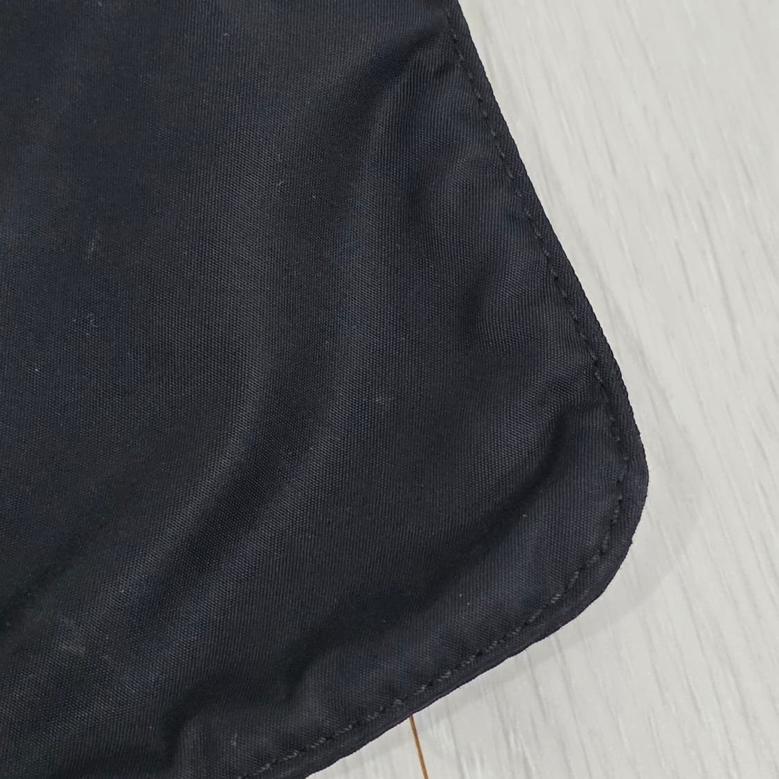 프라다 테수토 나일론 플랫 미니 크로스백 숄더백 상품이미지9