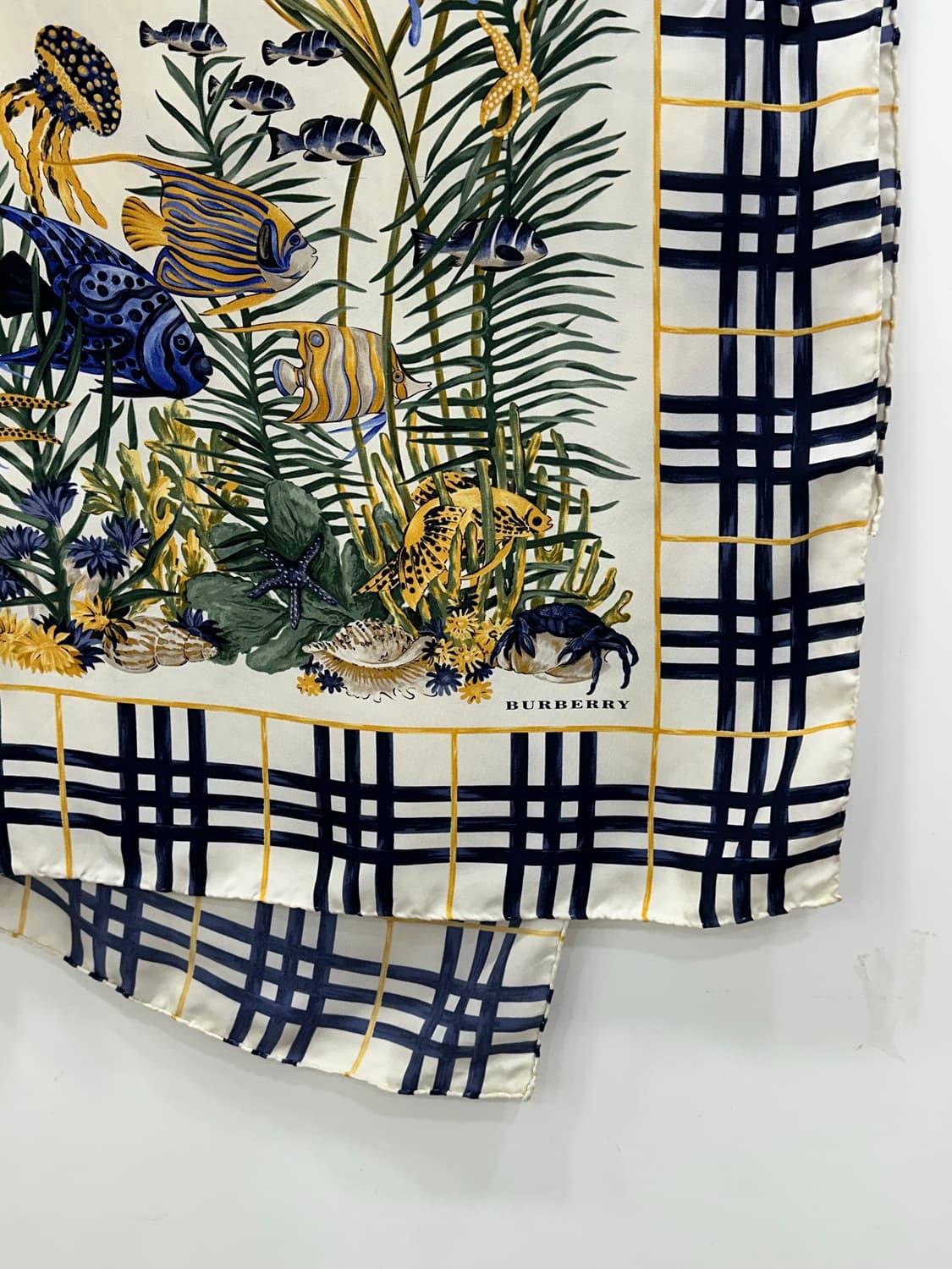 버버리 실크 사각 스카프 상품이미지4