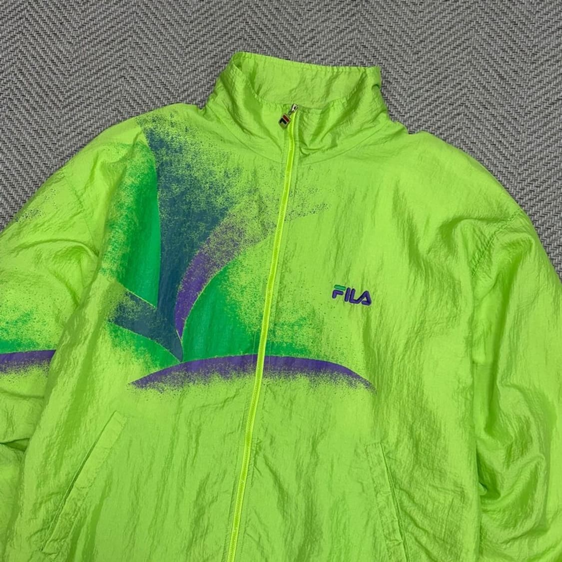 휠라 올드스쿨 페인팅 바람막이 v1287 상품이미지3