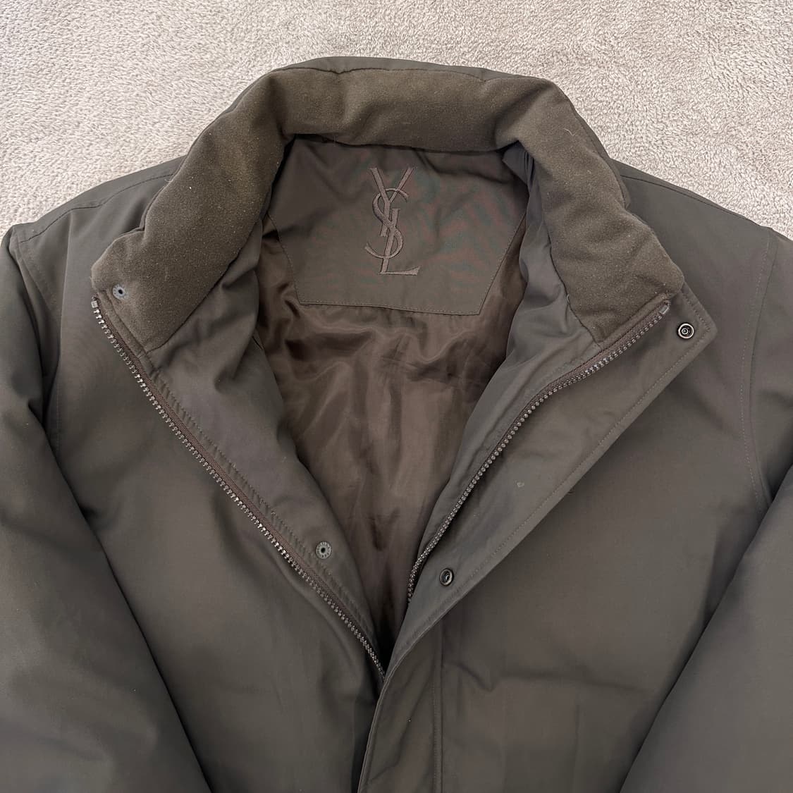 입생로랑 스몰 로고 다운 패딩 상품이미지2