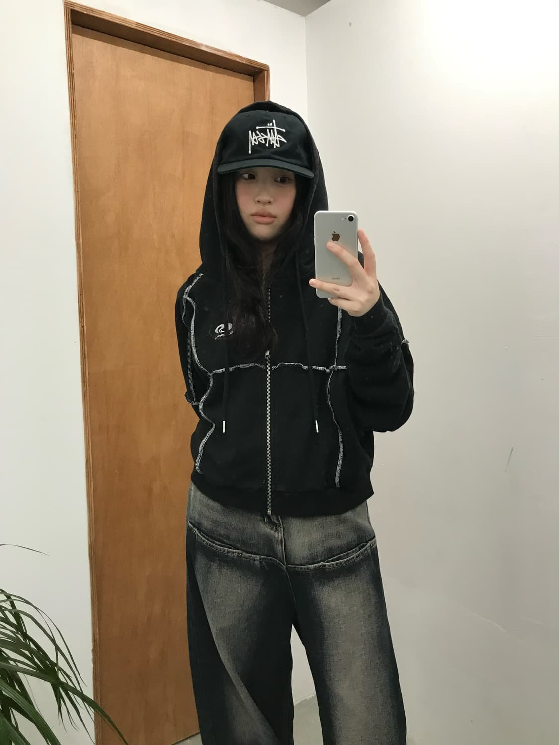 후즈후 WHO'S WHO gallery Linking Zip Hoodie 상품이미지1