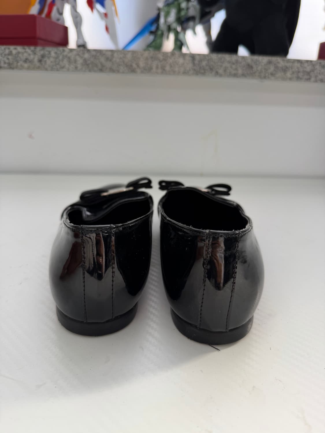 정품) 페라가모 블랙 페이턴트 로퍼 여성 구두 36 상품이미지5