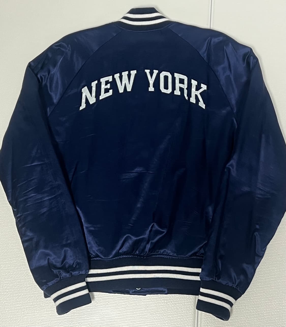 폴로 랄프로렌 뉴욕 새틴 바시티자켓 M사이즈 판매합니다!! 상품이미지2