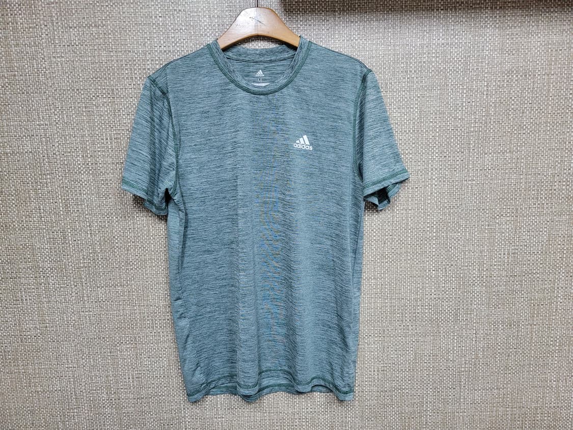 M사이즈 아디다스 기능성 반팔 헬스 런닝 운동 상품이미지1
