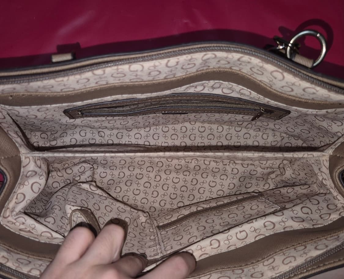 Guess 게스 숄더백 상품이미지2