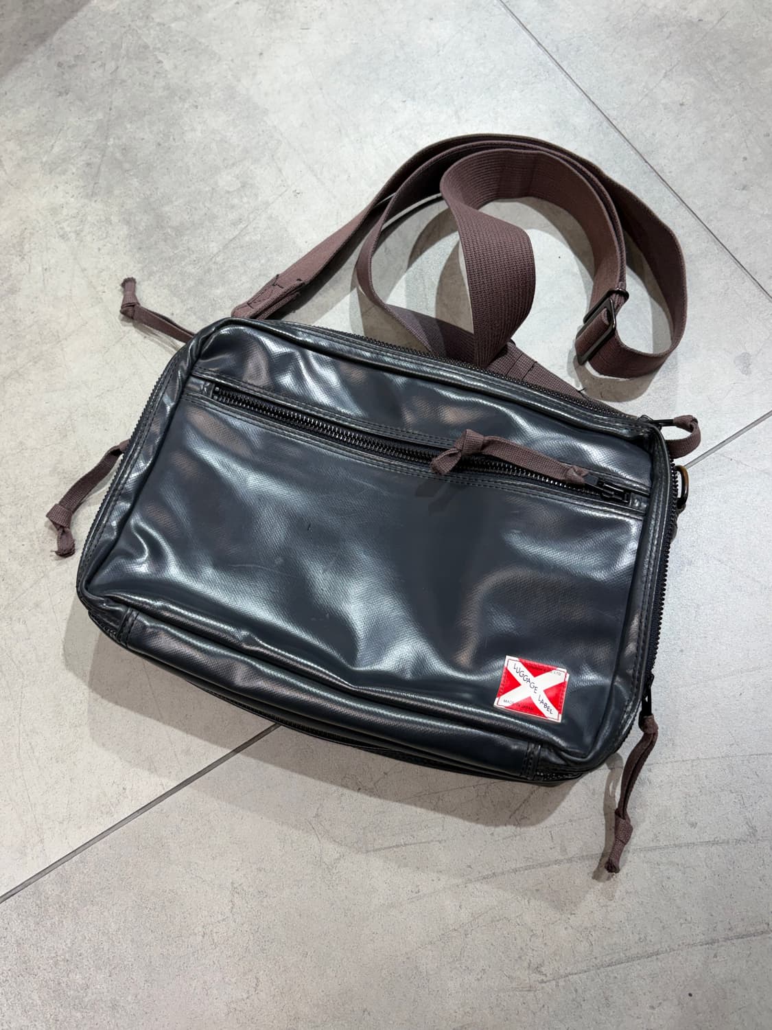 러기지라벨 요시다 포터 크로스백 레드라벨 상품이미지1