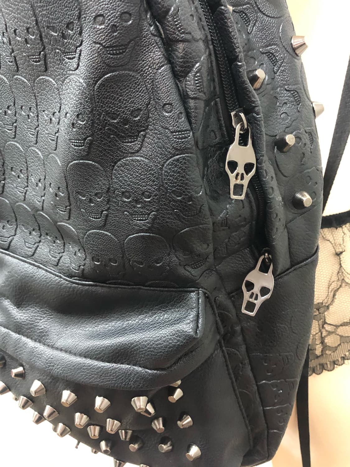 leather skull pattern studded backpack 상품이미지5