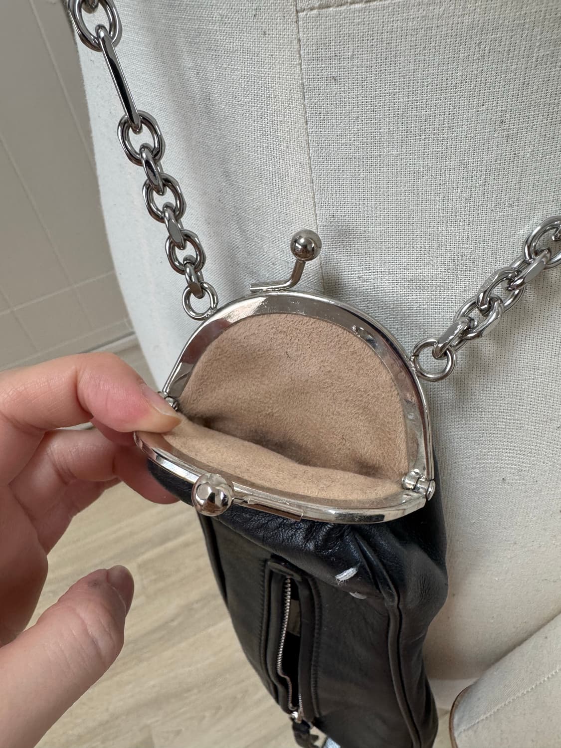 마르지엘라 타비 레더 숄더백 상품이미지7