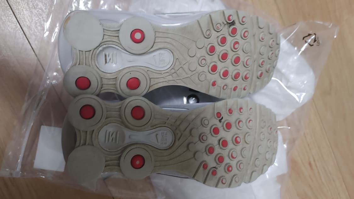 나이키 슈프림 샥스라이드 2 화이트 275 상품이미지5