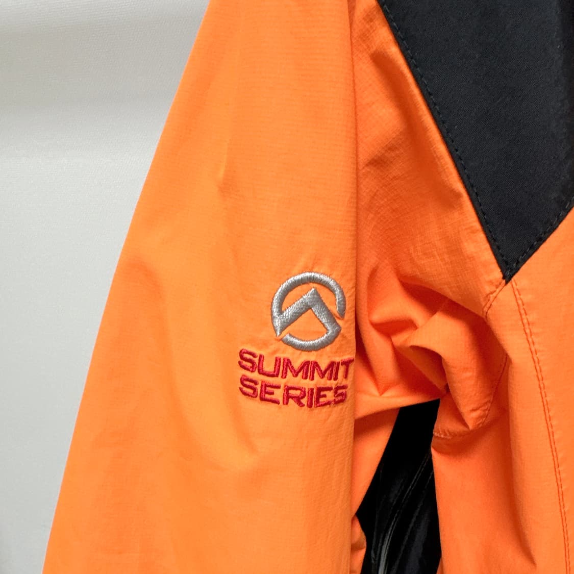 [L] 노스페이스 써밋시리즈 고어텍스 바람막이 아웃도어 등산복 상품이미지3