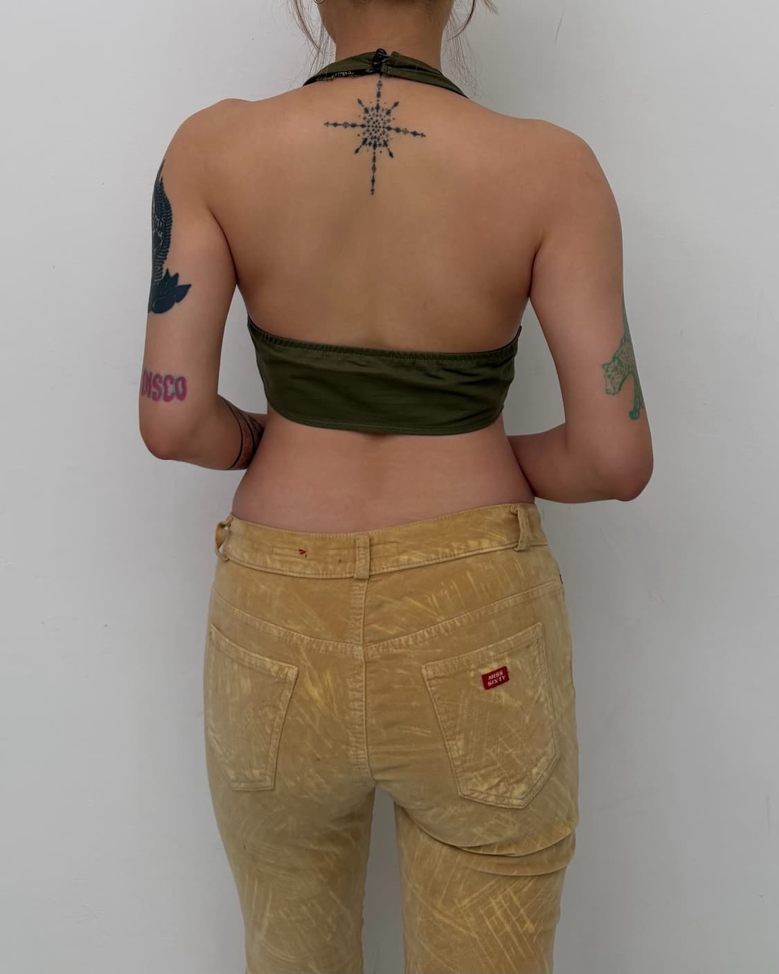 카키 홀터 스트랩탑 상품이미지2