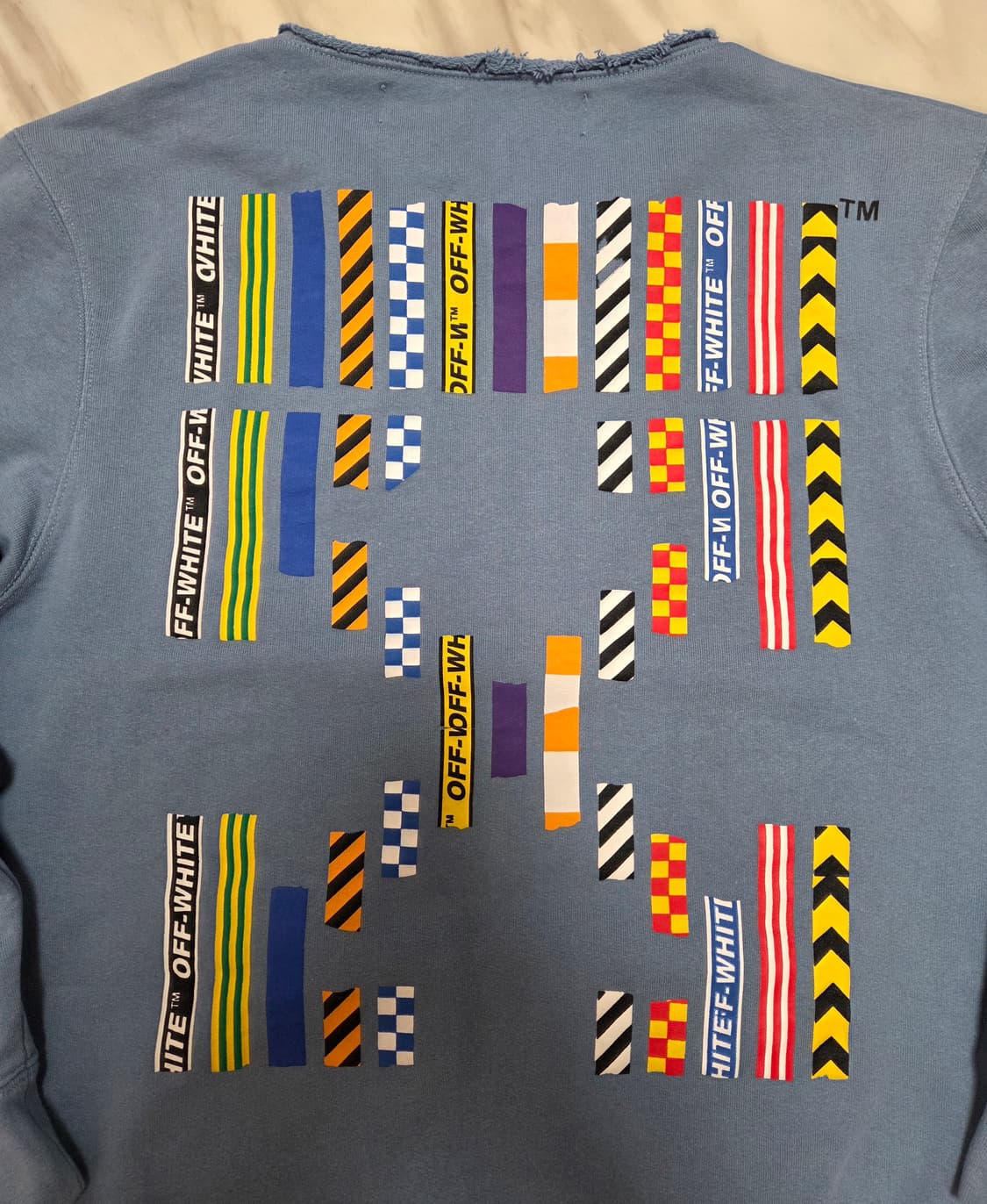 오프화이트 프린트 맨투맨  상품이미지3