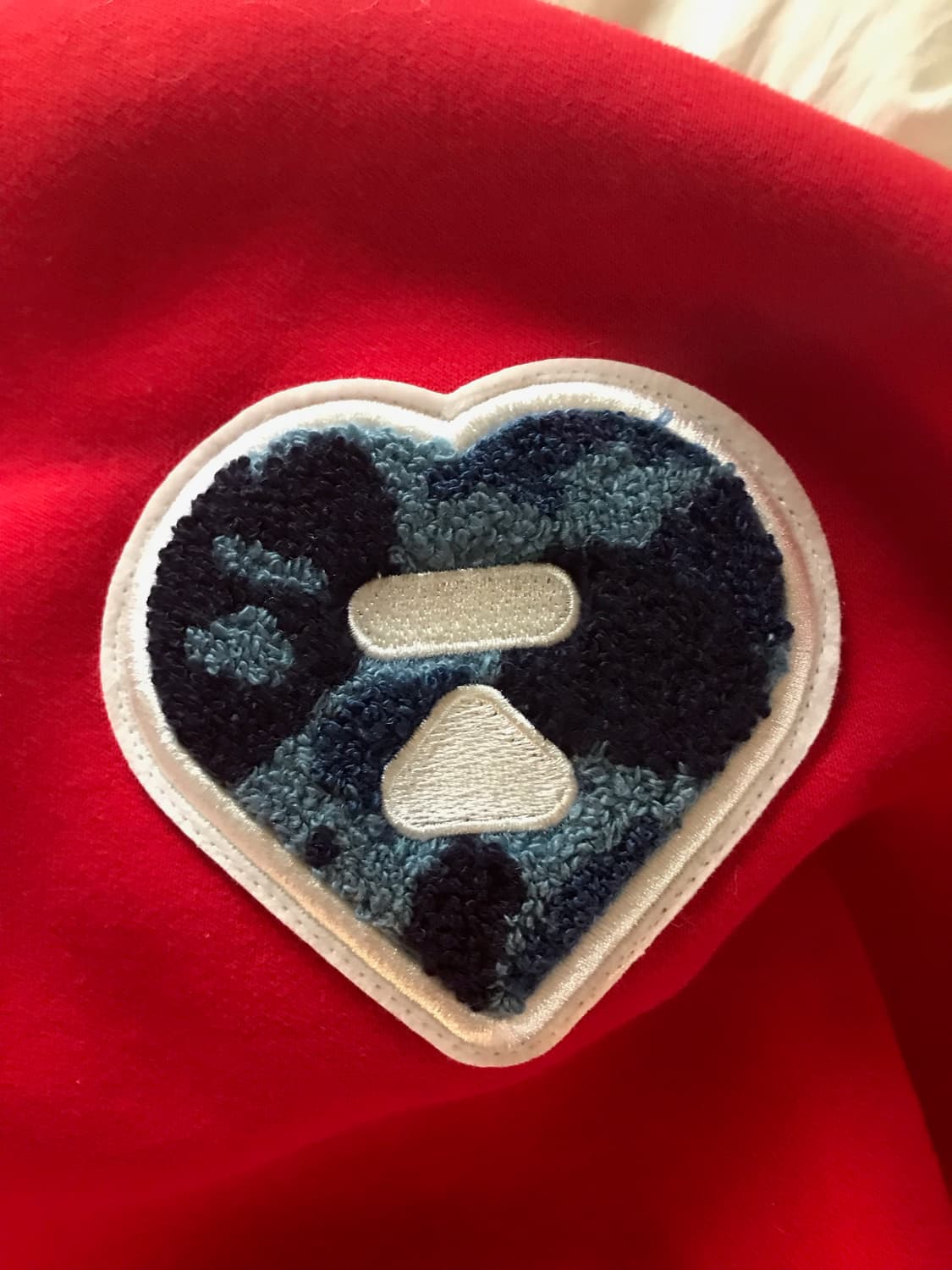 베이프 에이프 카모 엠브로이더리 배지 후드집업 레드 상품이미지4