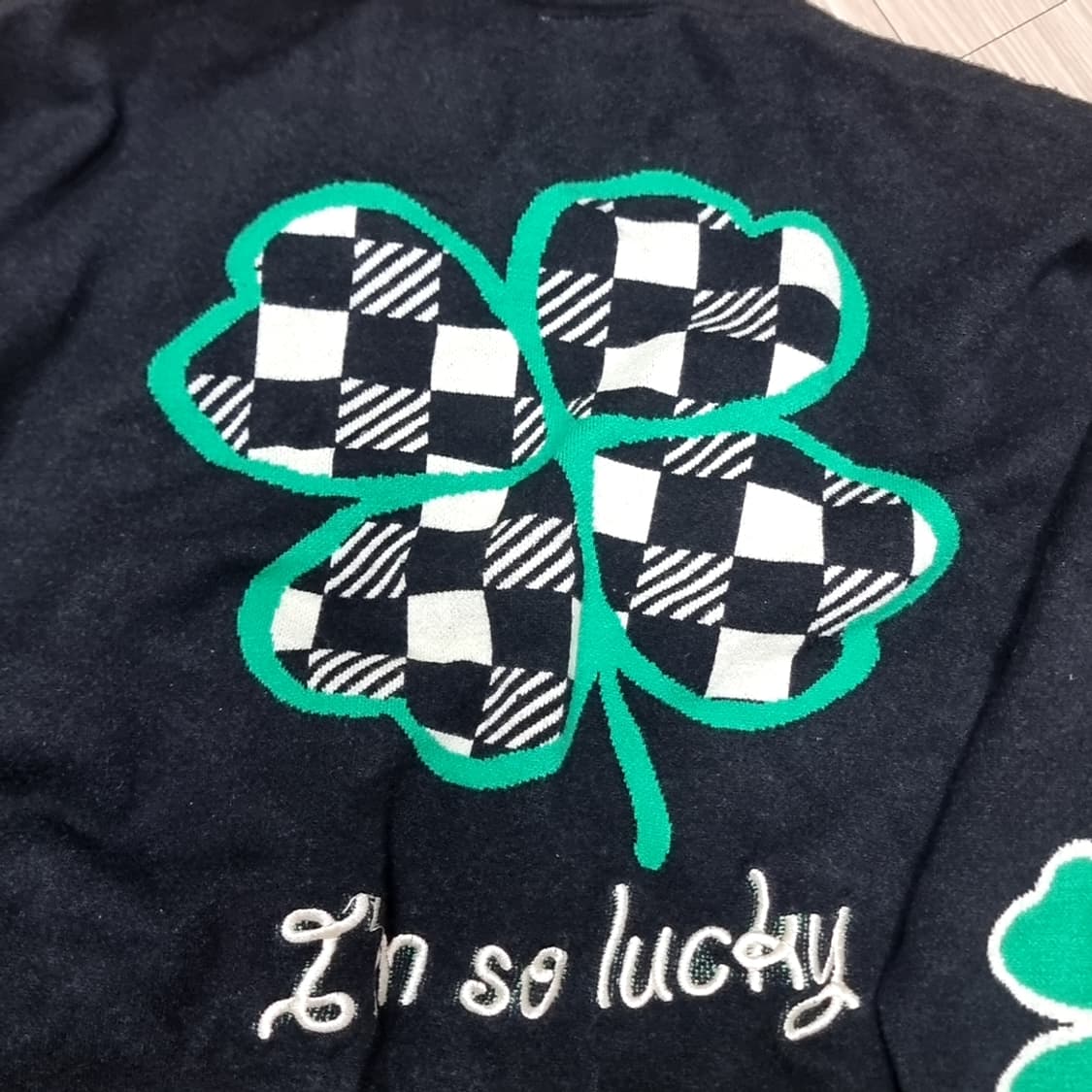 제너럴아이디 클로버 자수 블랙 가디건(Free) 상품이미지5