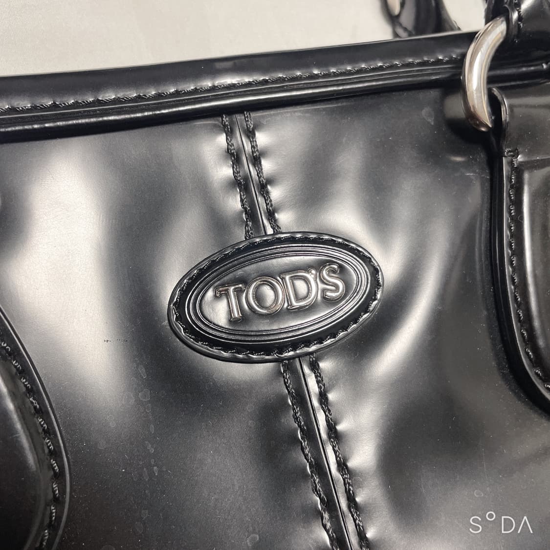 TOD'S 토즈 블랙 페이던트 가방 상품이미지3